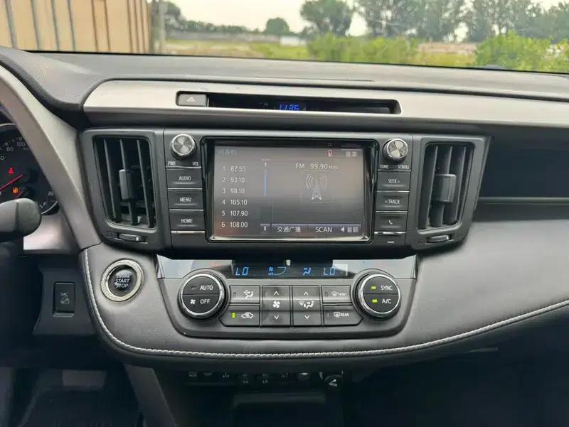 2018 RAV4 2.5L Automatic 4WD Elite i Edition — миниатюра 17