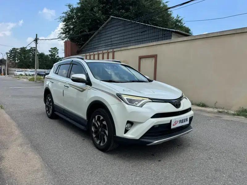 2018 RAV4 2.5L Automatic 4WD Elite i Edition — миниатюра 3