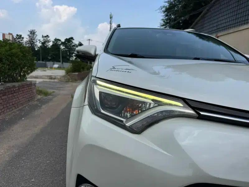 2018 RAV4 2.5L Automatic 4WD Elite i Edition — миниатюра 8