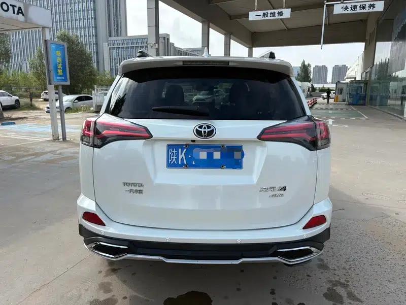 2018 RAV4 2.5L Automatic 4WD Elite i Edition — миниатюра 5
