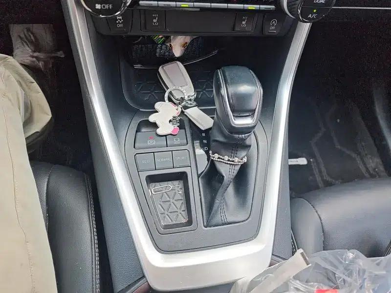 2022 RAV4 2.0L CVT 2WD Fashion Plus Edition — миниатюра 9