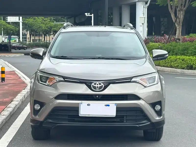 2018 RAV4 2.0L CVT 2WD Fashion X Edition — миниатюра 2