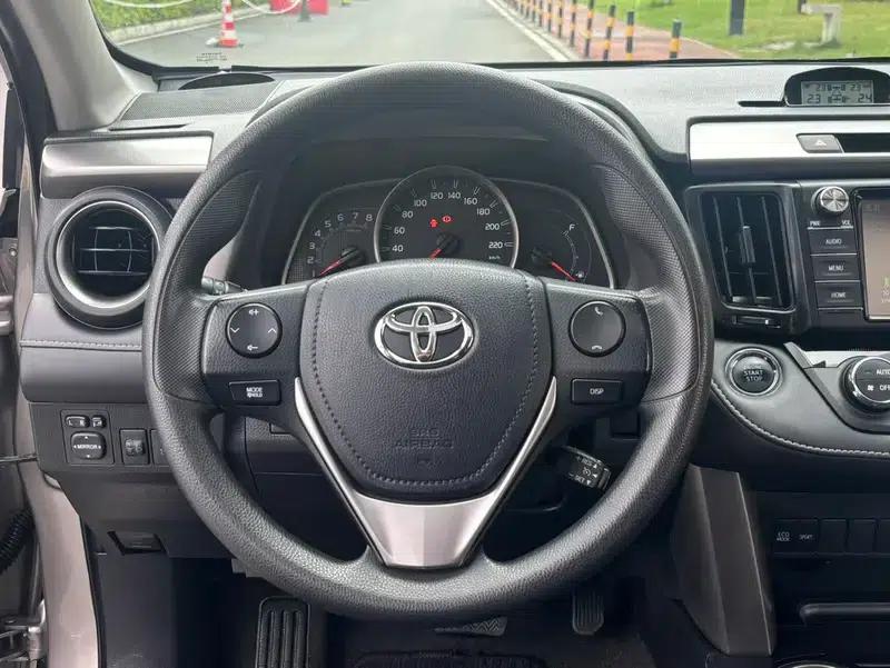 2018 RAV4 2.0L CVT 2WD Fashion X Edition — миниатюра 12