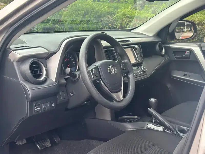 2018 RAV4 2.0L CVT 2WD Fashion X Edition — миниатюра 15