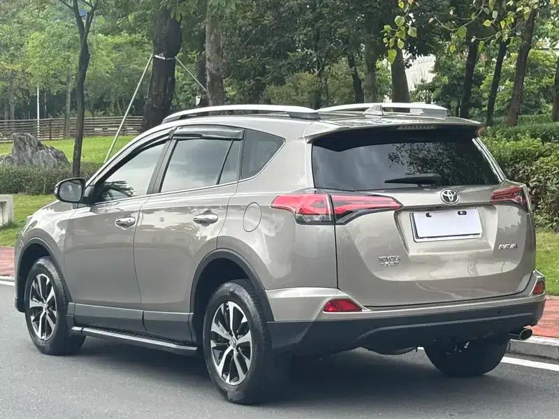 2018 RAV4 2.0L CVT 2WD Fashion X Edition — миниатюра 4