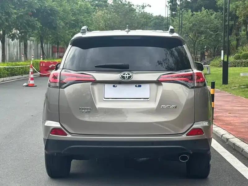 2018 RAV4 2.0L CVT 2WD Fashion X Edition — миниатюра 5