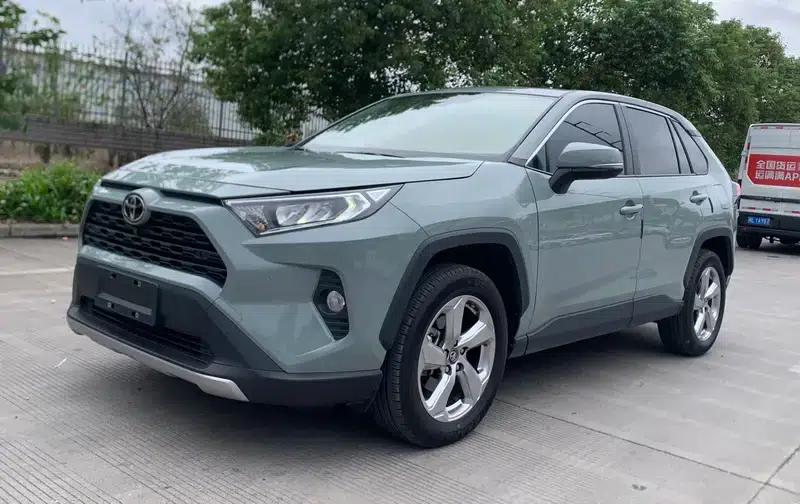 2022 RAV4 2.0L CVT 2WD Fashion Plus Edition — миниатюра 1