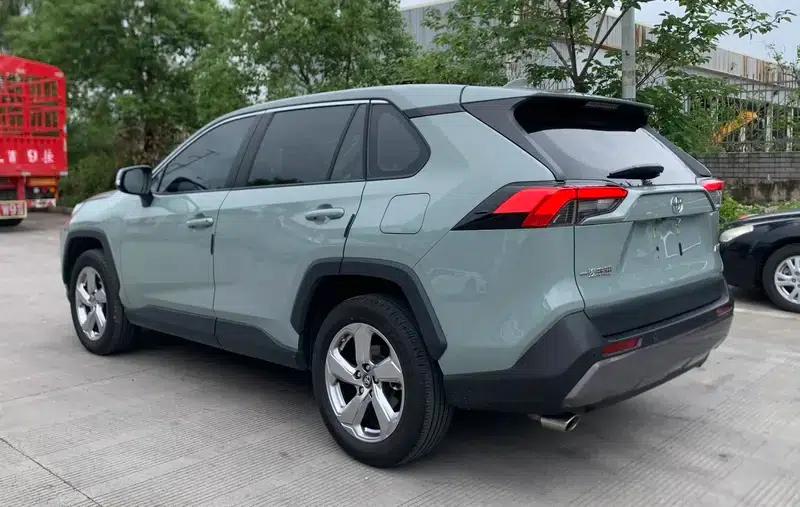 2022 RAV4 2.0L CVT 2WD Fashion Plus Edition — миниатюра 4