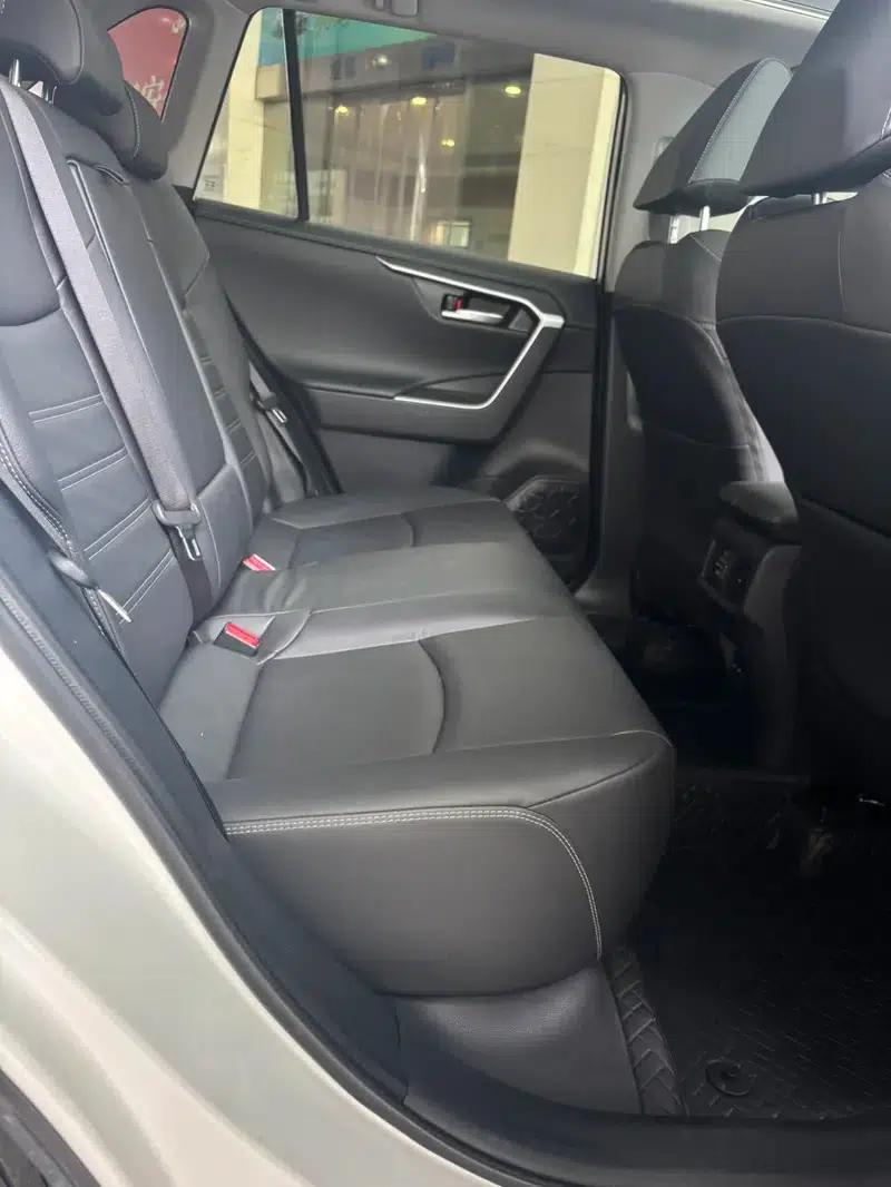 2023 RAV4 2.0L CVT 2WD Fashion Plus Edition — миниатюра 15