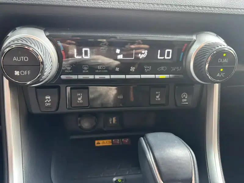 2023 RAV4 2.0L CVT 2WD Fashion Plus Edition — миниатюра 17