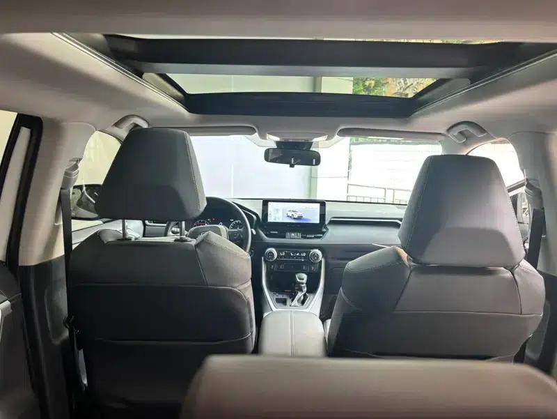 2023 RAV4 2.0L CVT 2WD Fashion Plus Edition — миниатюра 28