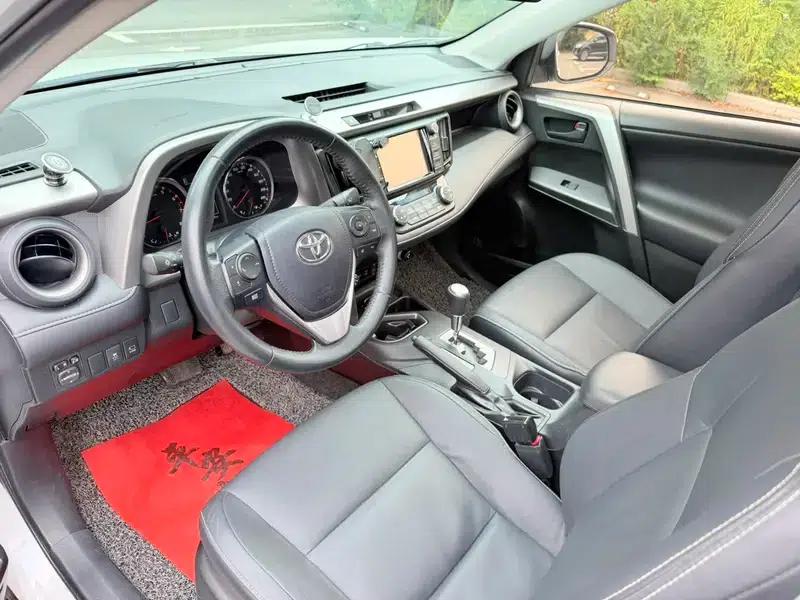 2018 RAV4 2.5L Automatic 4WD Elite i Edition — миниатюра 13