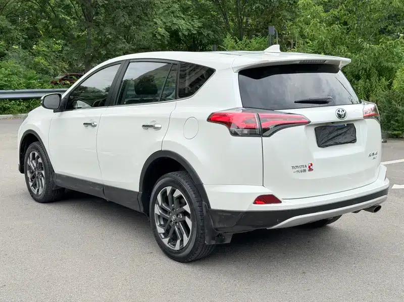 2018 RAV4 2.5L Automatic 4WD Elite i Edition — миниатюра 5
