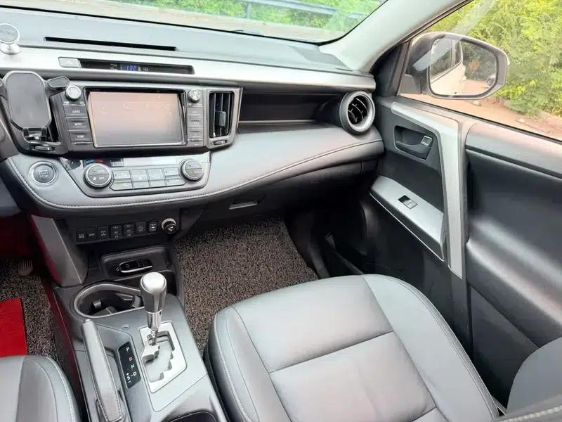 2018 RAV4 2.5L Automatic 4WD Elite i Edition — миниатюра 8