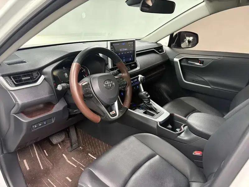 2022 Toyota RAV4 2.0L CVT 2WD Premium Edition — миниатюра 19