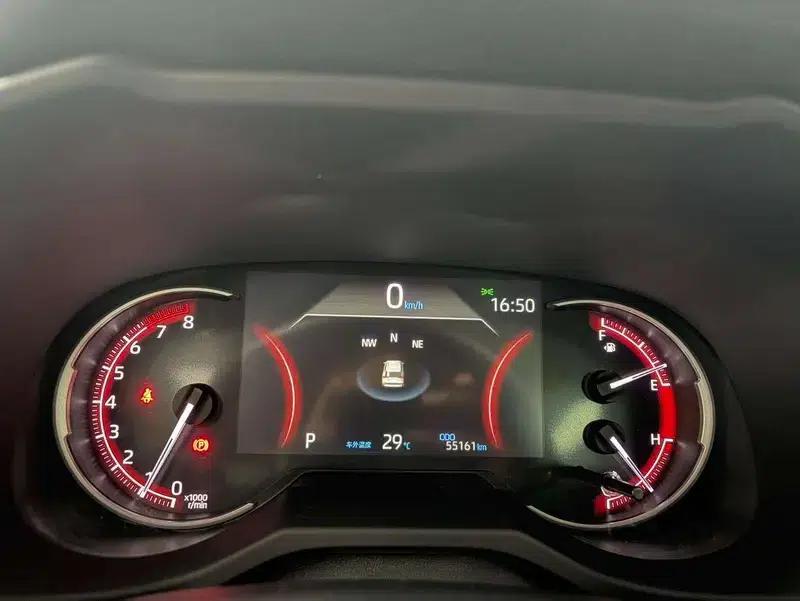 2022 Toyota RAV4 2.0L CVT 2WD Premium Edition — миниатюра 9