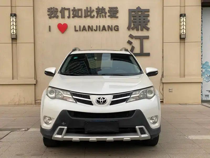 2015 RAV4 2.0L CVT 2WD Fashion Edition — миниатюра 2