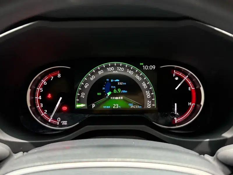 RAV4 2021 2.0L CVT 2WD Fashion Edition — миниатюра 16