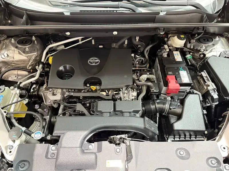 RAV4 2021 2.0L CVT 2WD Fashion Edition — миниатюра 7