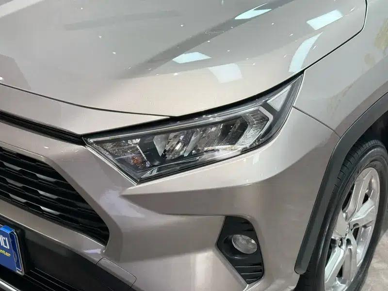 RAV4 2021 2.0L CVT 2WD Fashion Edition — миниатюра 9