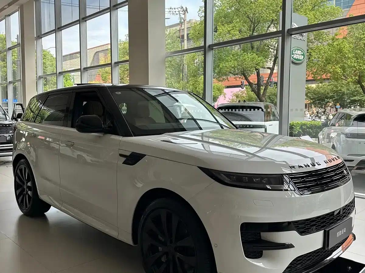 Range Rover Sport 2026 400PS Dynamic SE — миниатюра 3