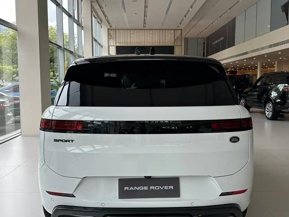 Range Rover Sport 2026 400PS Dynamic SE — миниатюра 8