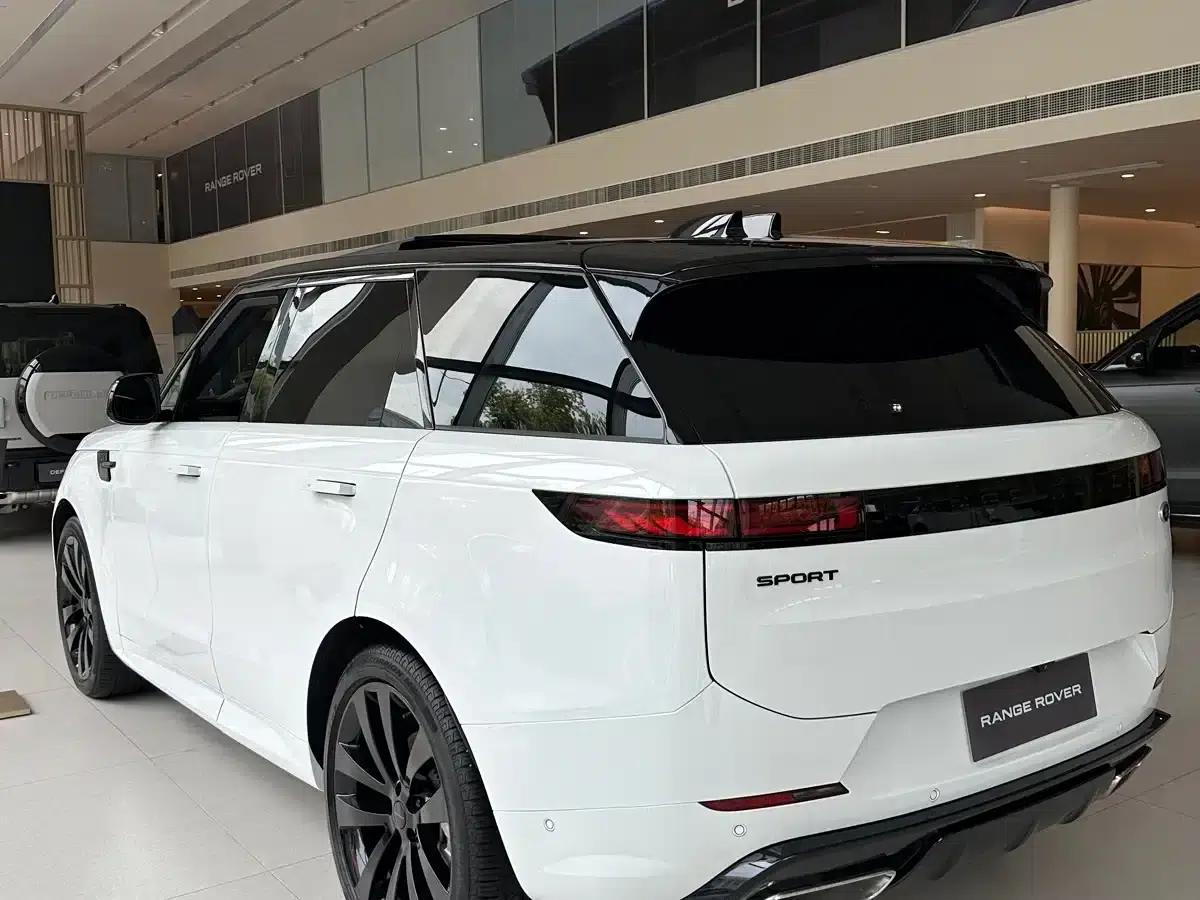 Range Rover Sport 2026 400PS Dynamic SE — миниатюра 9