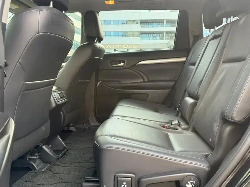 2021 Toyota Highlander 2.0T AWD Luxury 7-seater — миниатюра 17