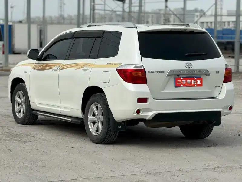 2011 Highlander 2.7L 2WD 5-seater Elite Edition — миниатюра 4