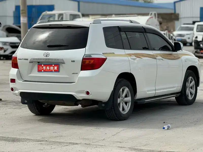 2011 Highlander 2.7L 2WD 5-seater Elite Edition — миниатюра 6