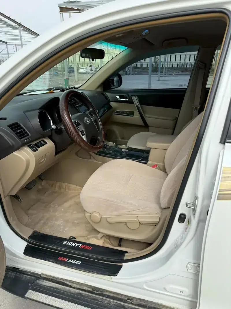 2011 Highlander 2.7L 2WD 5-seater Elite Edition — миниатюра 8