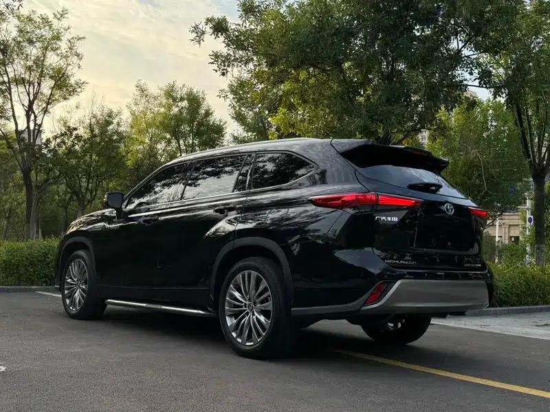 2022 Toyota Highlander Hybrid 2.5L AWD Supreme Edition 7-Seater — миниатюра 4