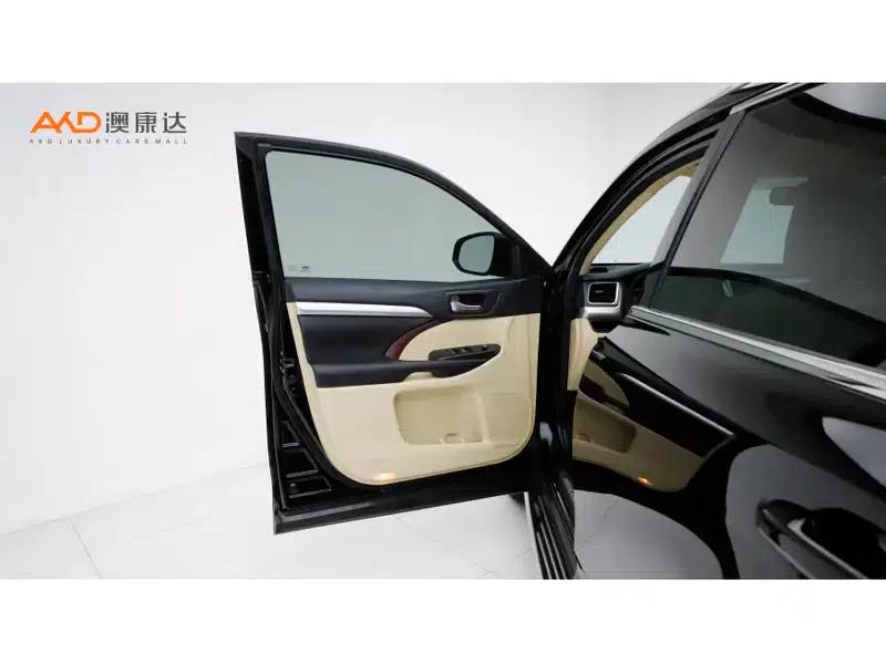2015 Highlander 2.0T AWD Luxury 7-seater — миниатюра 10