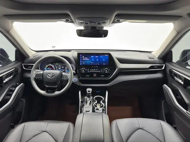 2022 Toyota Highlander Hybrid 2.5L AWD Premium 7-Seater — миниатюра 14