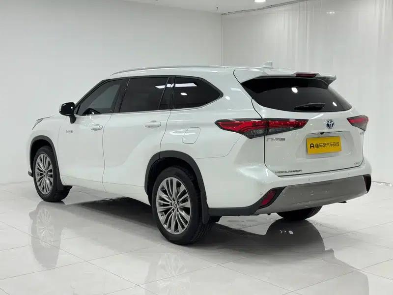 2022 Toyota Highlander Hybrid 2.5L AWD Premium 7-Seater — миниатюра 5