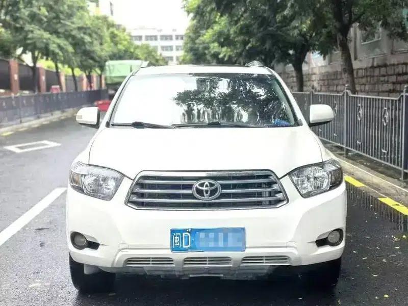 2011 Highlander 2.7L 2WD 7-seater Luxury Edition — миниатюра 2