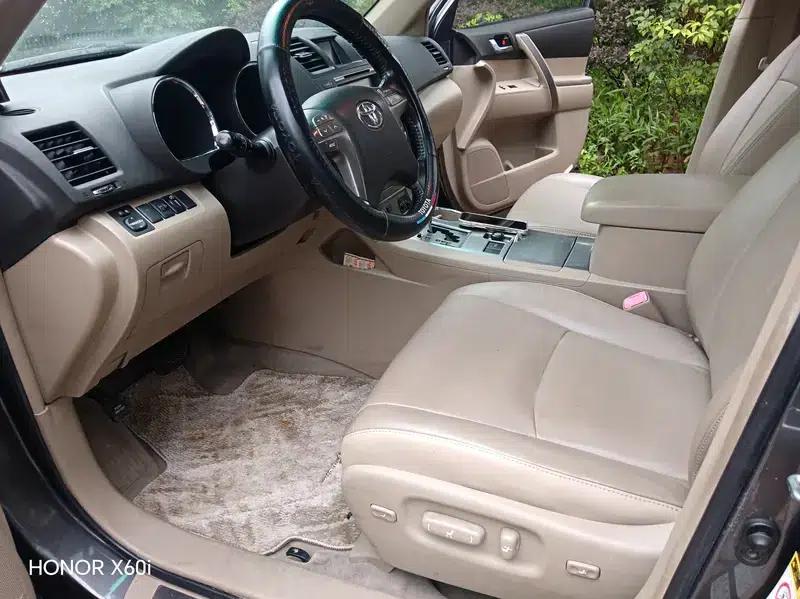 Highlander 2009 2.7L 2WD 7-seater Luxury Edition — миниатюра 12