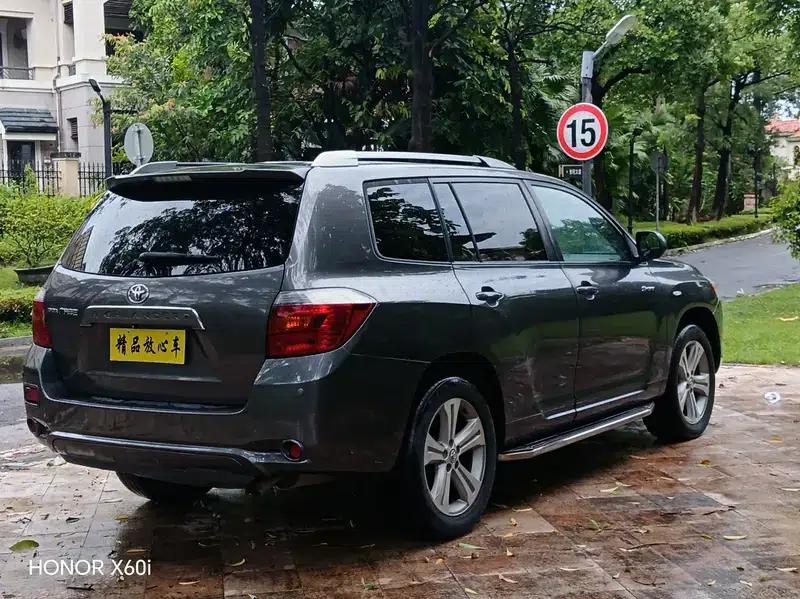 Highlander 2009 2.7L 2WD 7-seater Luxury Edition — миниатюра 5
