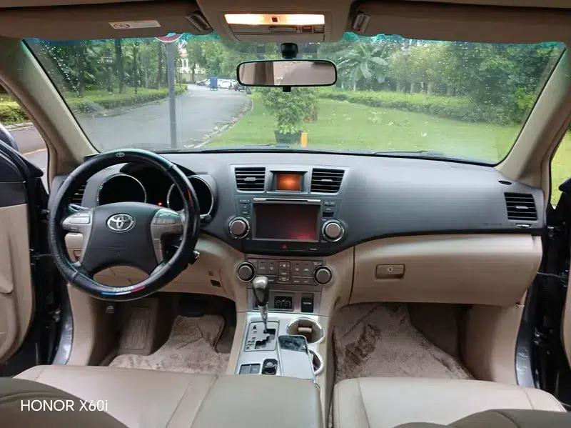 Highlander 2009 2.7L 2WD 7-seater Luxury Edition — миниатюра 10