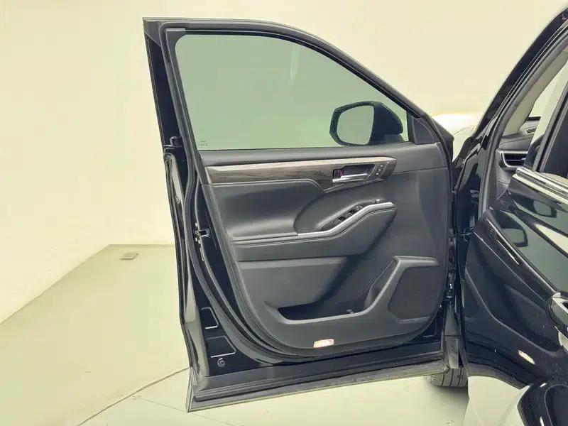 2022 Toyota Highlander Hybrid 2.5L AWD Supreme Edition 7-Seater — миниатюра 25