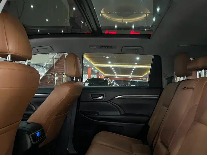 2018 Toyota Highlander 2.0T AWD Knight Edition 7-seater (China VI Emission Standard) — миниатюра 15