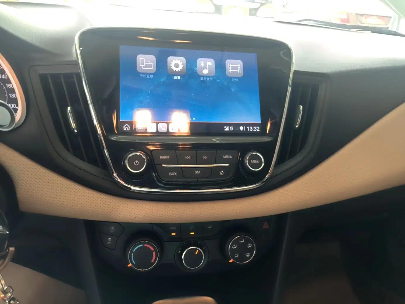 Chevrolet Monza 2022 320 Automatic Enjoyment Sunroof Version — миниатюра 15