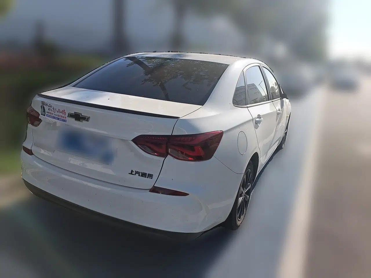 Chevrolet Monza 2019 Redline 320T Dual-Clutch Joyful Edition China VI Standard — миниатюра 6