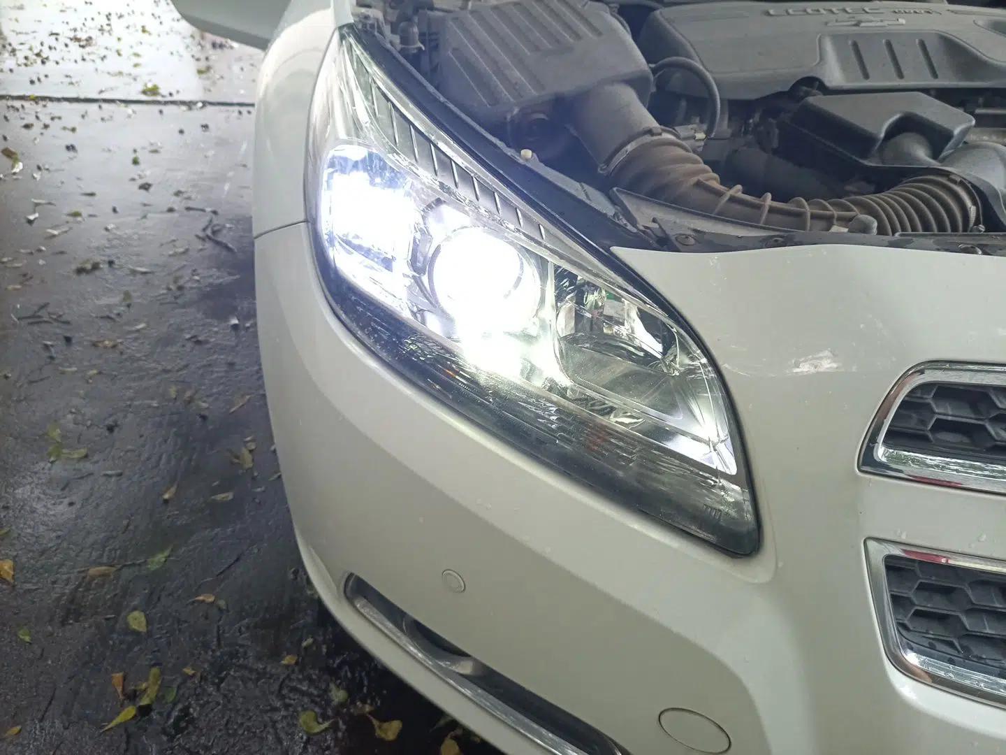 Chevrolet Malibu 2012 2.0L Automatic Comfort Edition — миниатюра 7