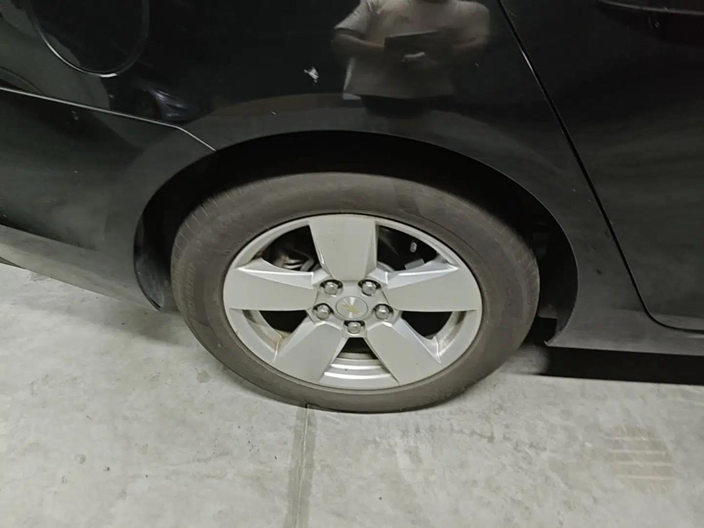 Chevrolet Malibu 2014 2.0L Automatic Comfort Edition — миниатюра 11