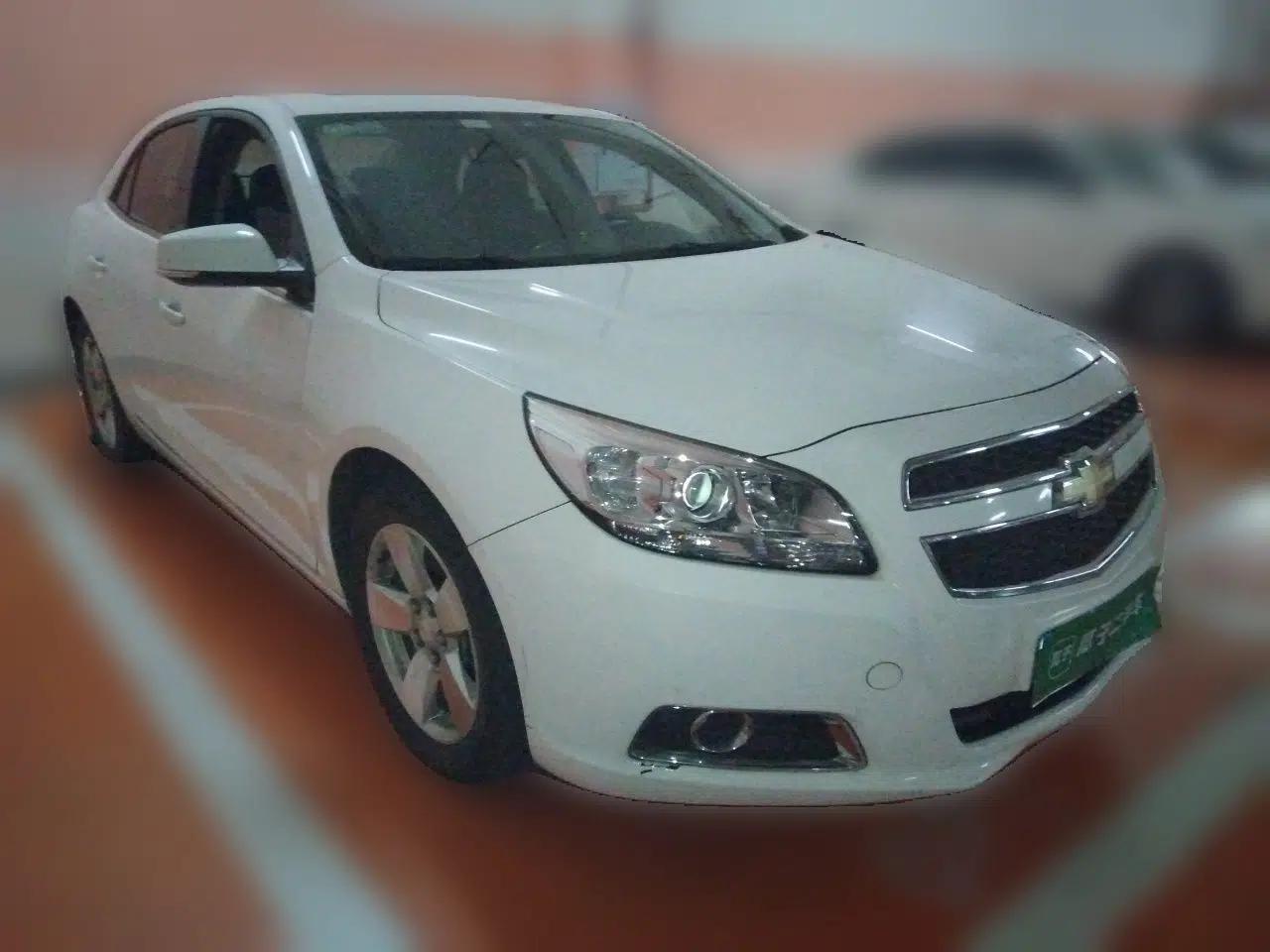 Chevrolet Malibu 2014 2.0L Automatic Comfort Edition — миниатюра 3
