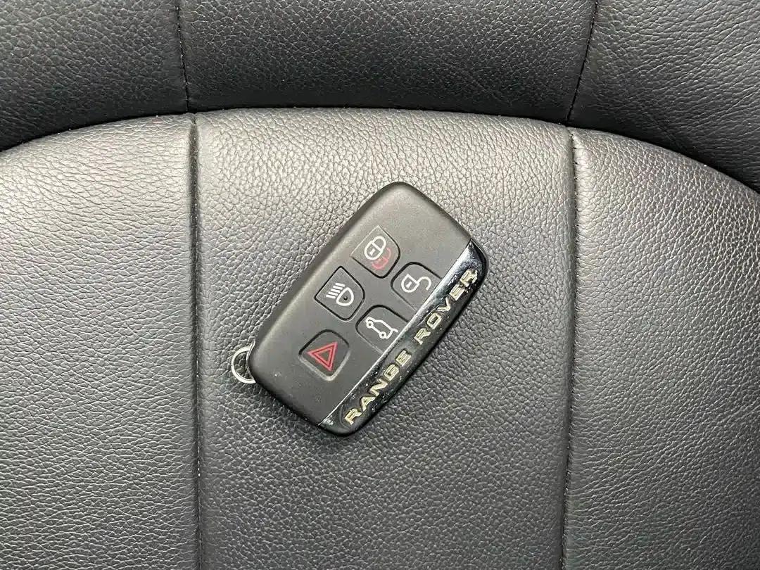 Range Rover Evoque 2018 240PS SE Smart Edition — миниатюра 20