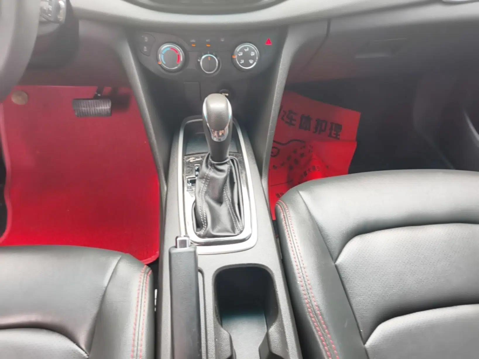 Chevrolet Cavalier 2016 1.5L Automatic Enjoyment Edition — миниатюра 16