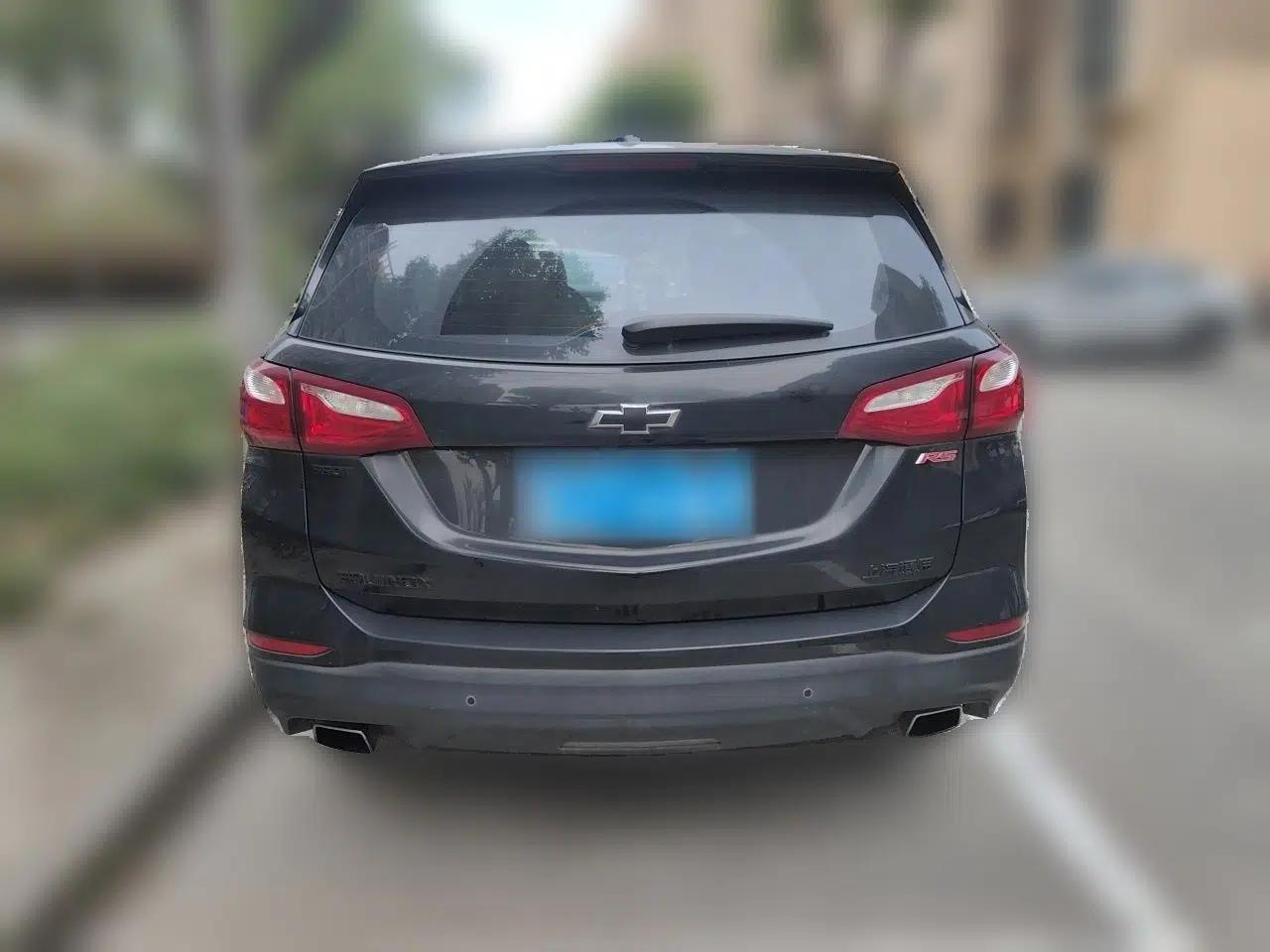Chevrolet Equinox 2018 RS 550T Automatic All-Wheel-Drive Boundary Edition — миниатюра 5