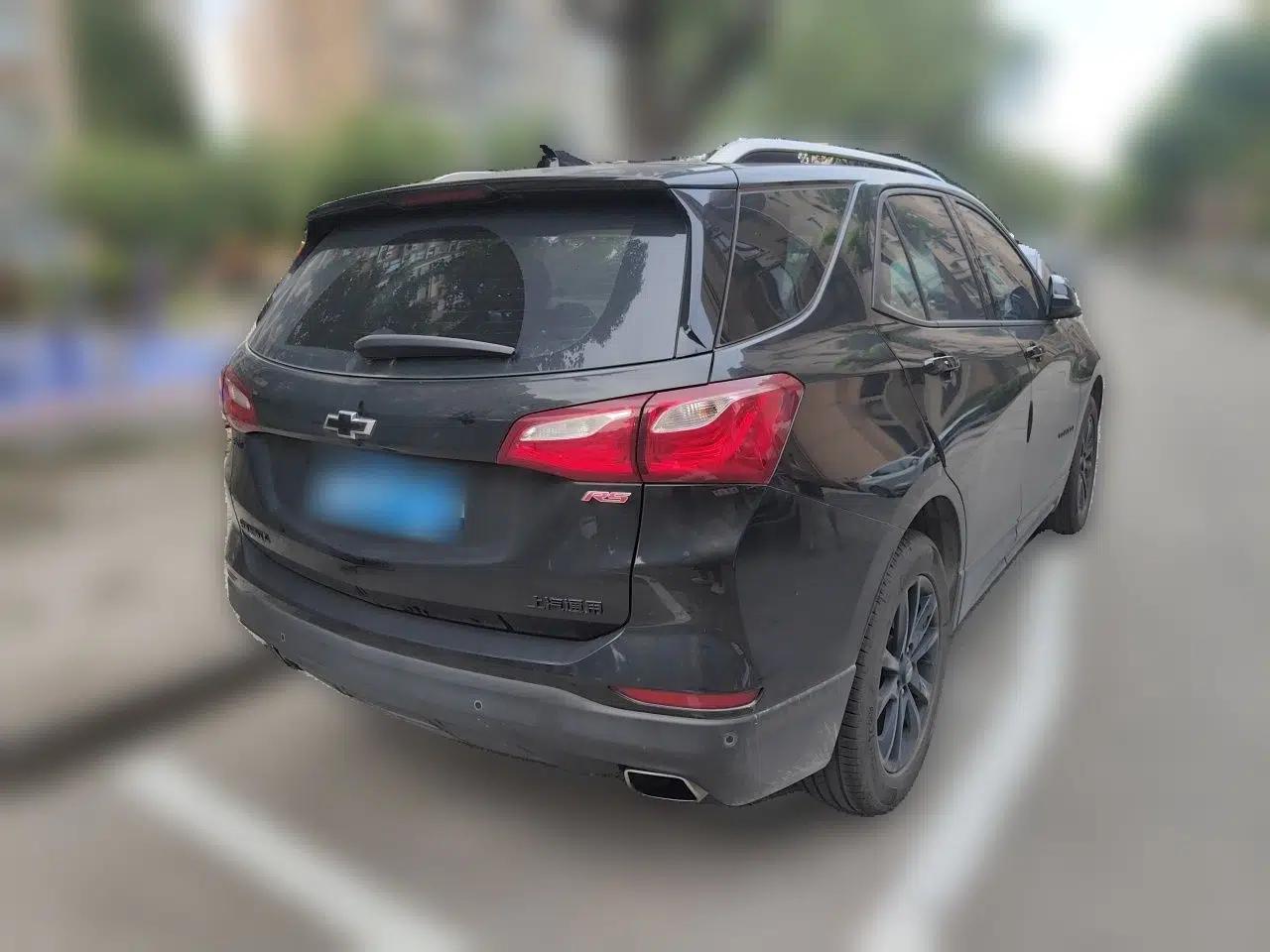 Chevrolet Equinox 2018 RS 550T Automatic All-Wheel-Drive Boundary Edition — миниатюра 6